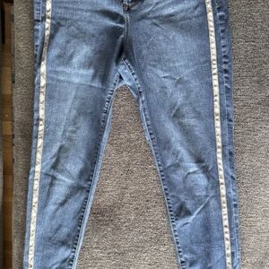 Skinnygirl Blue Jeans with White Side Stripes